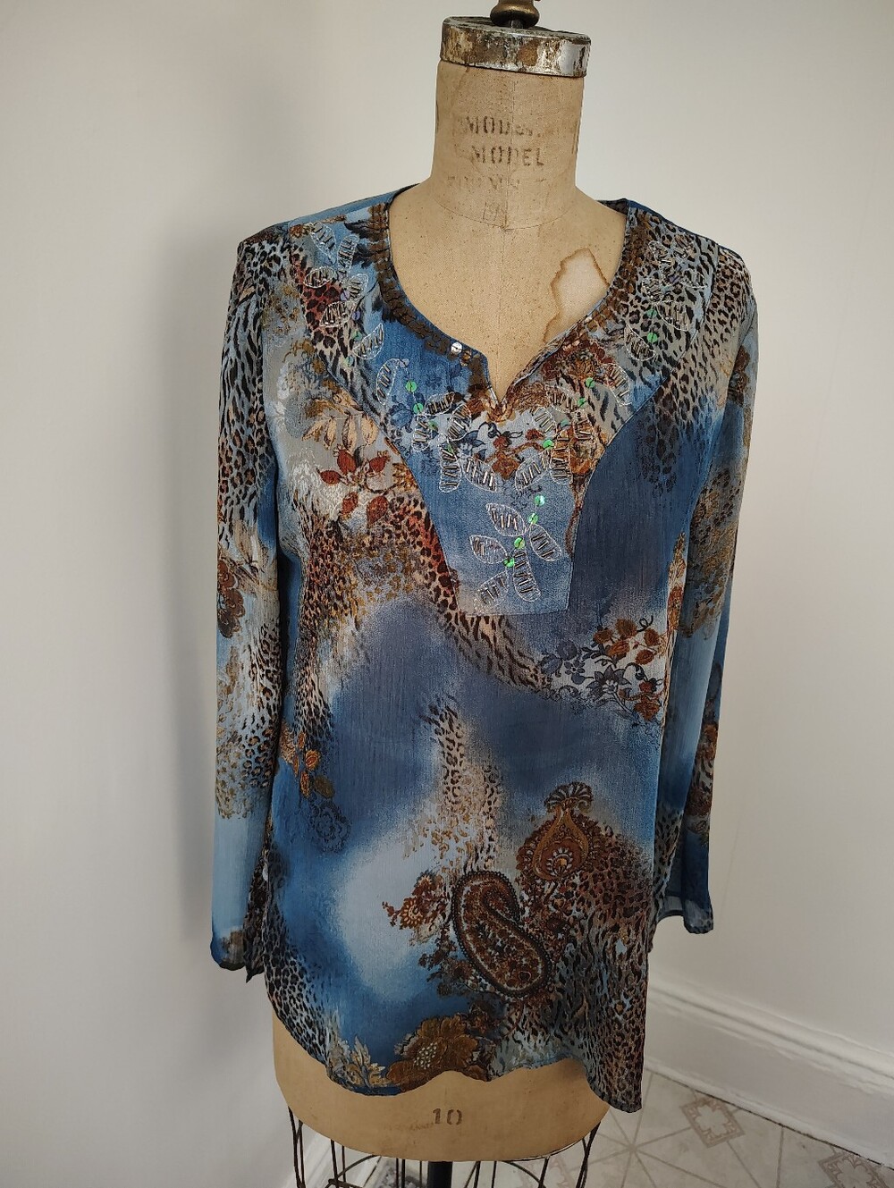 Chico's Blue Multi-Pattern V-Neck Long Sleeve Top